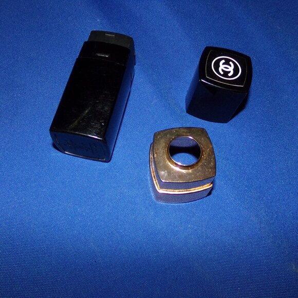 Vintage Authentic Chanel No. 5 Eau de Cologne 1.7 oz Hard Shell Spray Container - Picture 10 of 12